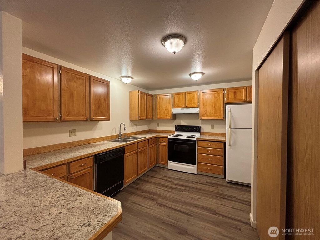 Photo of 221 Willow Street, Bremerton, WA 98310 (MLS # 2476334)