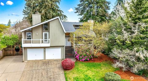 Photo of 15710 SE 46th Way, Bellevue, WA 98006 (MLS # 2364200)