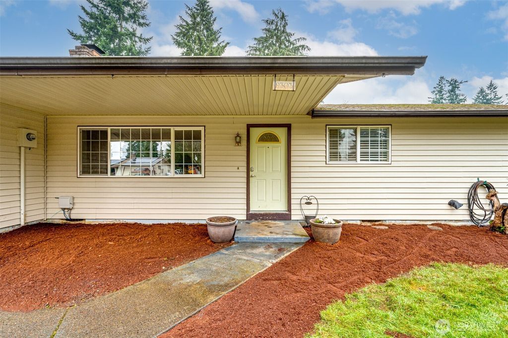 Photo of 9303 NE 102nd Street, Vancouver, WA 98662 (MLS # 2467339)