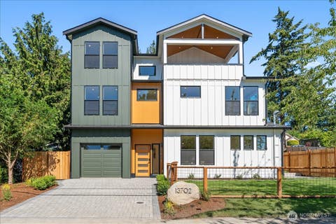 Photo of 13702 37th Avenue NE, Seattle, WA 98125 (MLS # 2546212)