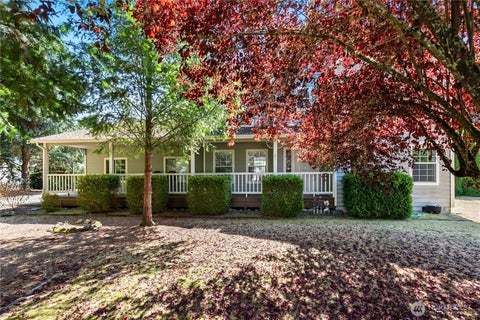 Photo of 8208 243rd Street Ct E, Graham, WA 98338 (MLS # 2573452)