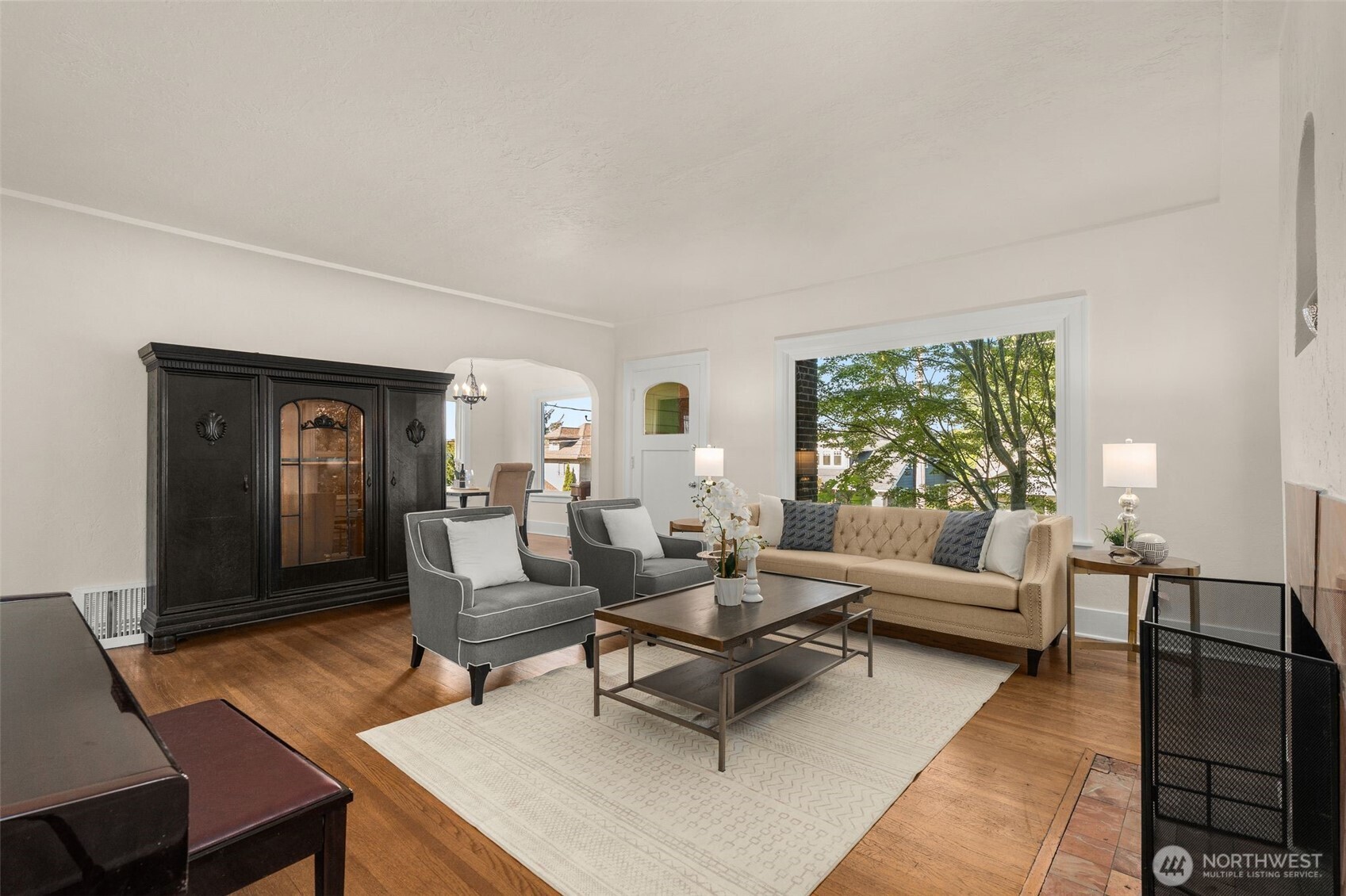 5803 Latona Avenue NE