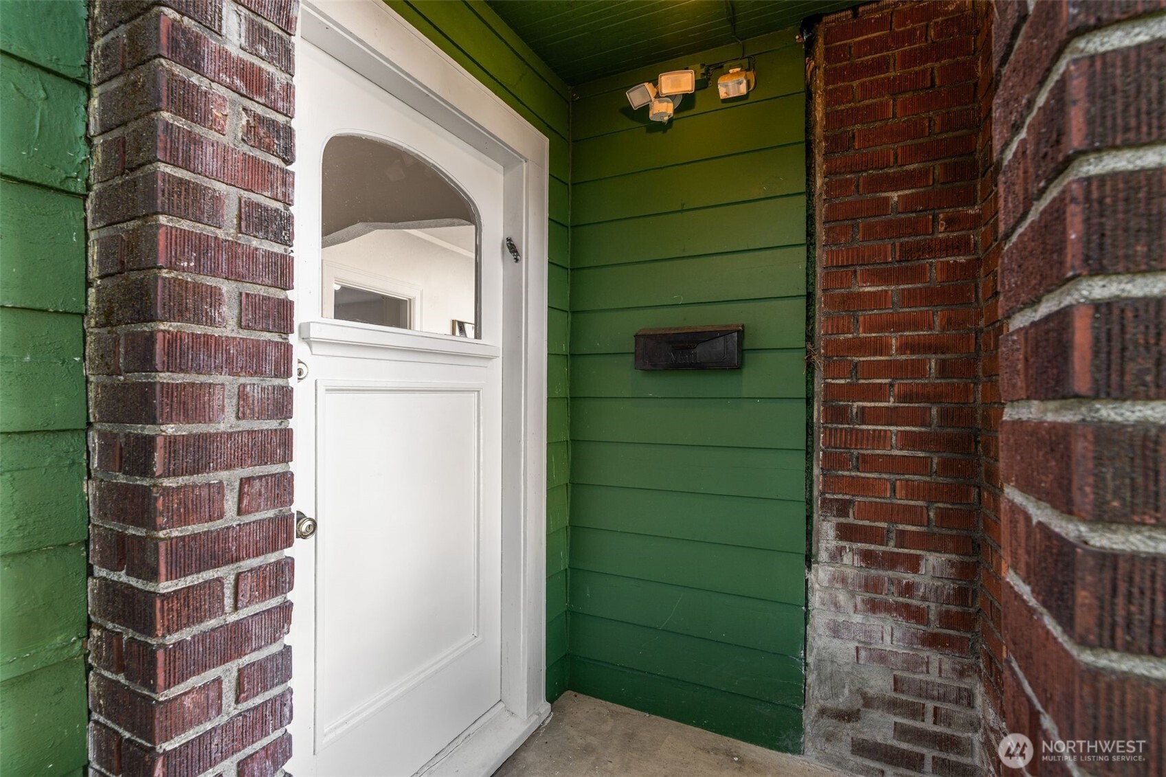 5803 Latona Avenue NE