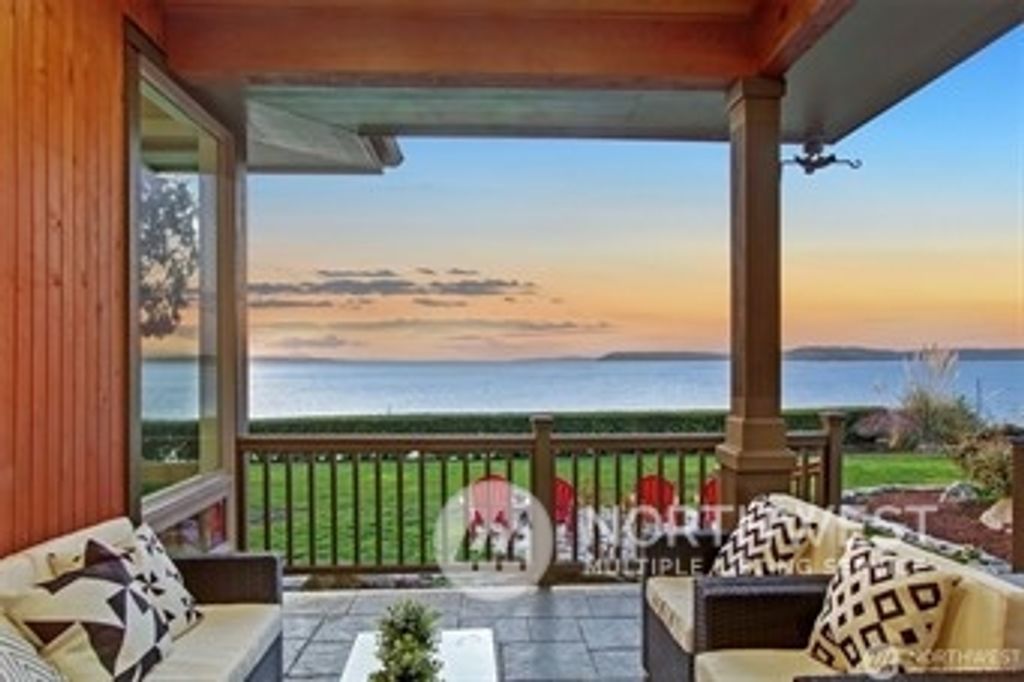 Photo of 16912 Talbot Road, Edmonds, WA 98026 (MLS # 2253910)