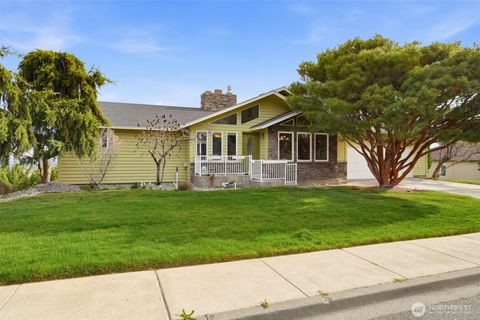 Photo of 2623 S Kellog Street, Kennewick, WA 99338 (MLS # 2495641)