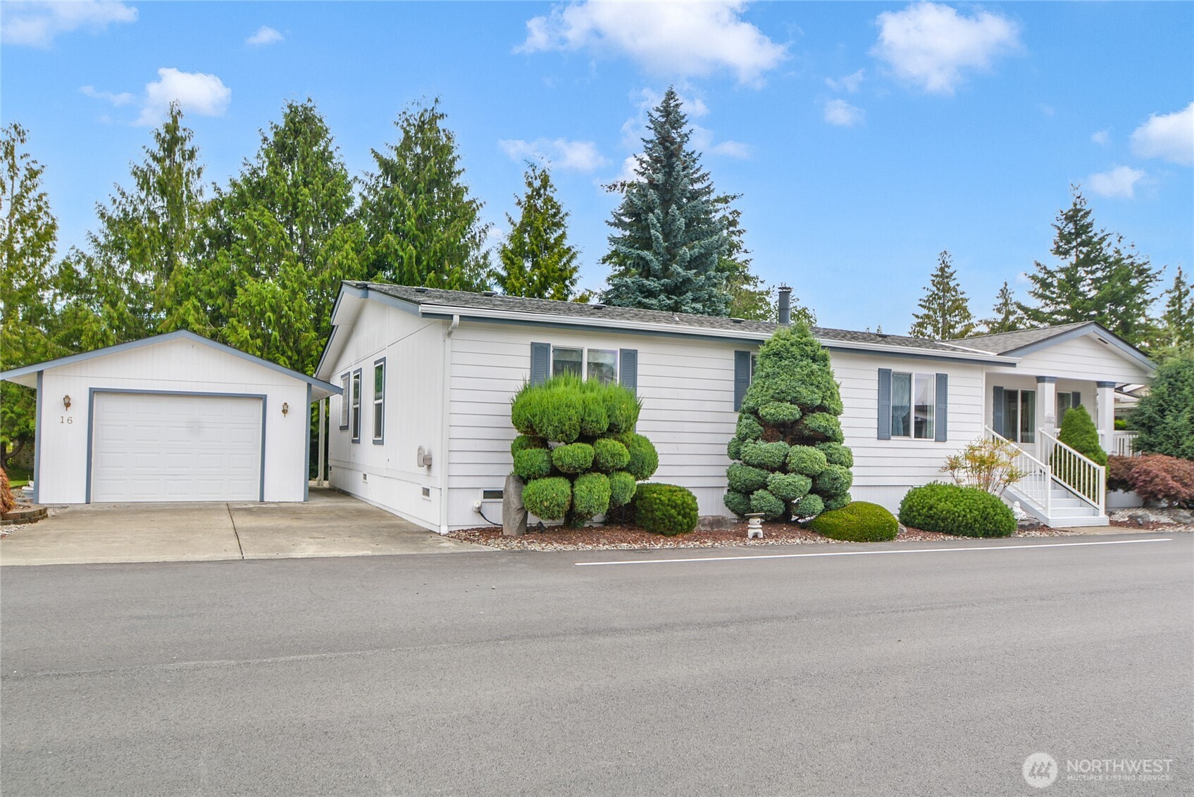 14727 43rd Avenue NE 16