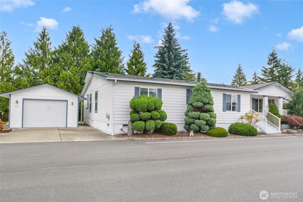 Photo of 14727 43rd Avenue NE #16, Marysville, WA 98271 (MLS # 2420513)