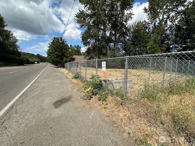 1 st & Myers Way S