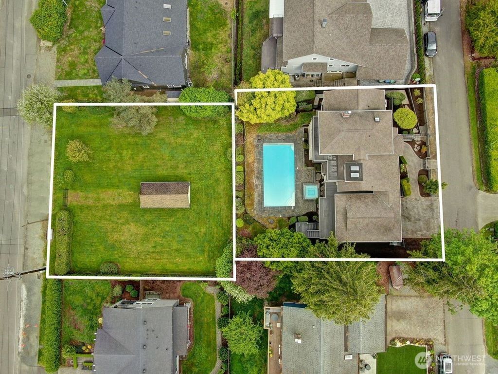 Photo of 2423 61st Avenue SE, Mercer Island, WA 98040 (MLS # 2384767)