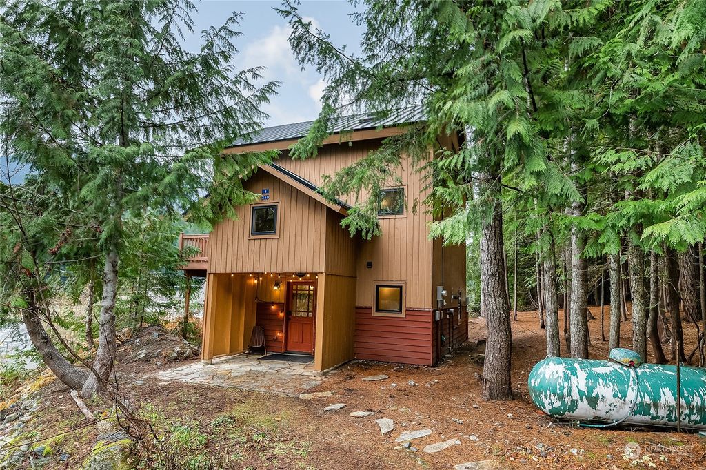 Photo of 350 Rampart Drive, Snoqualmie Pass, WA 98068 (MLS # 2176008)