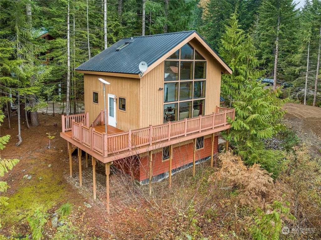 Photo of 350 Rampart Drive, Snoqualmie Pass, WA 98068 (MLS # 2176008)