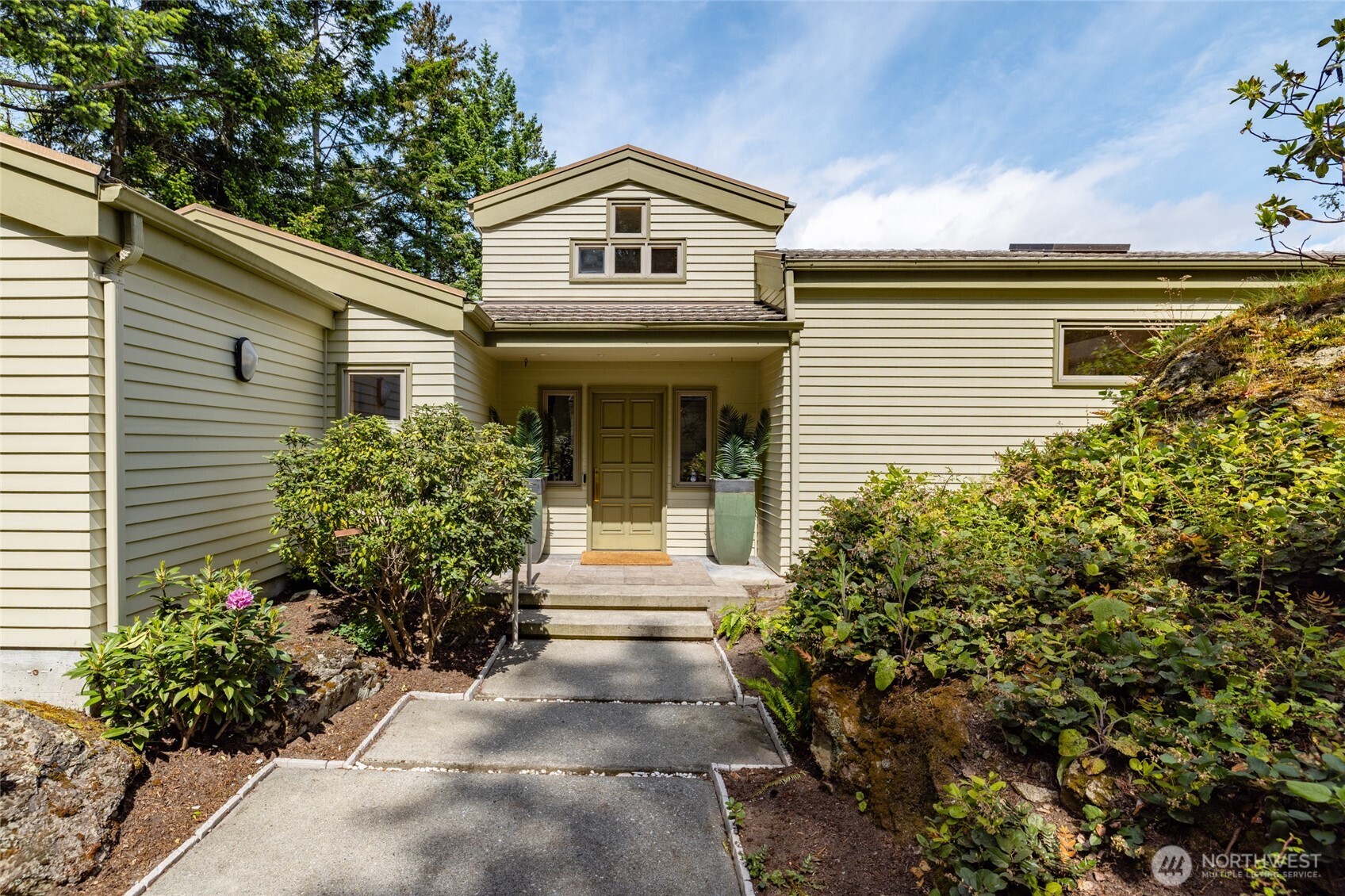 3 Eagle's Nest Drive