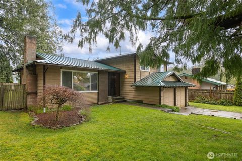 843 E Douglas Avenue, Bellingham, WA 98229 - MLS#: 2355084