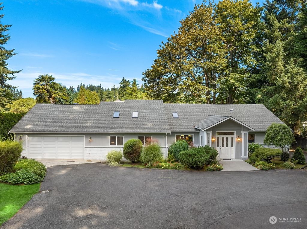 Photo of 11302 E Riverside Drive, Bothell, WA 98011 (MLS # 2156770)
