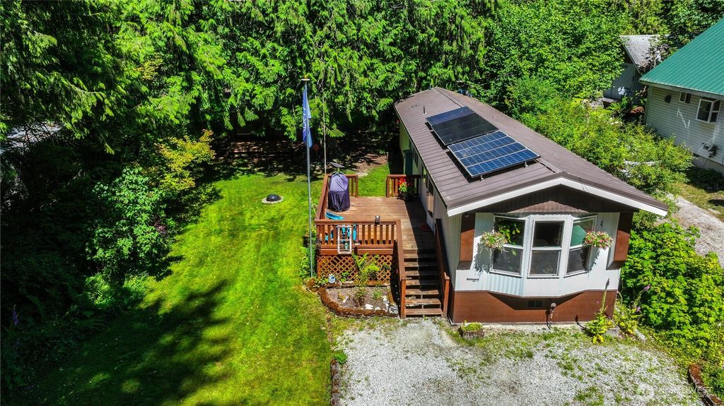 Photo of 64193 E Cascade Drive, Marblemount, WA 98267 (MLS # 2504325)