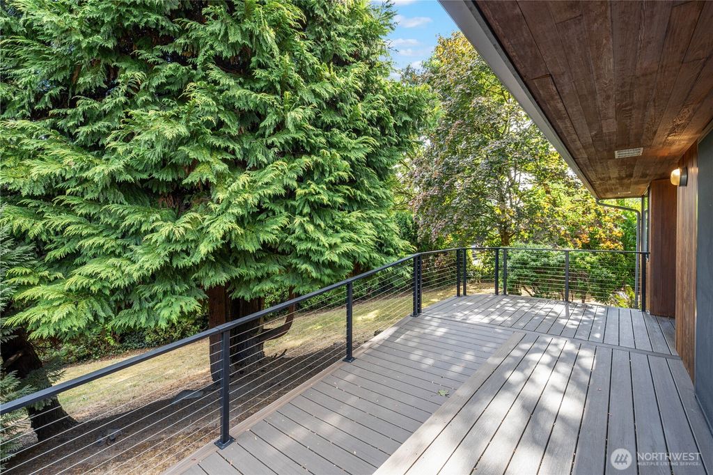 Photo of 3831 W Lake Sammamish Pkwy Pkwy NE, Redmond, WA 98052 (MLS # 2436829)