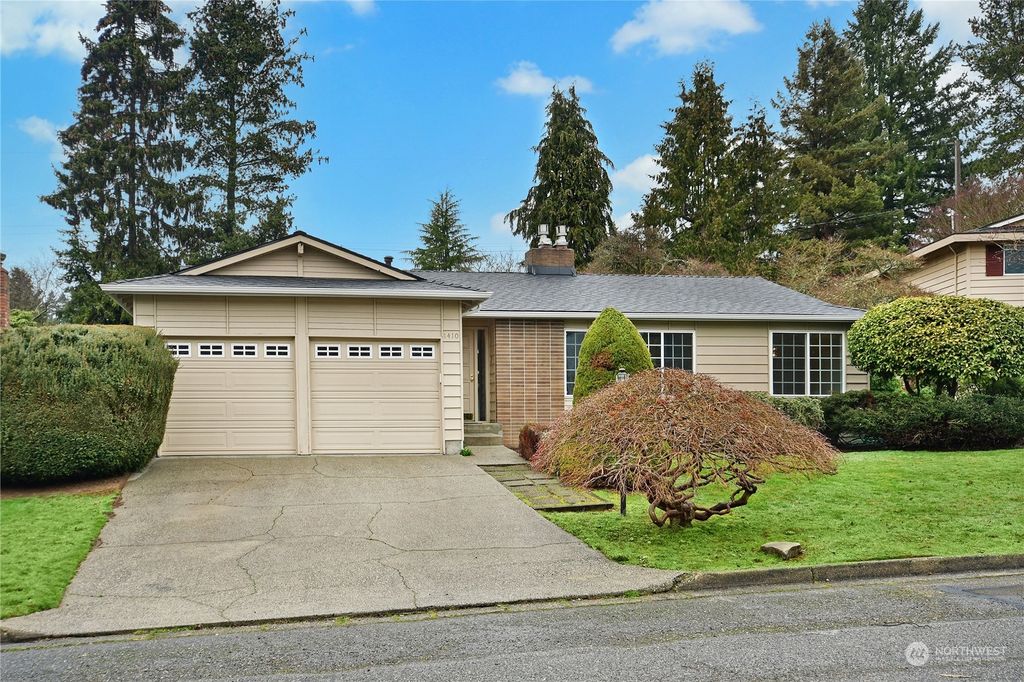 Photo of 1410 NW 198th Street, Shoreline, WA 98177 (MLS # 2038604)