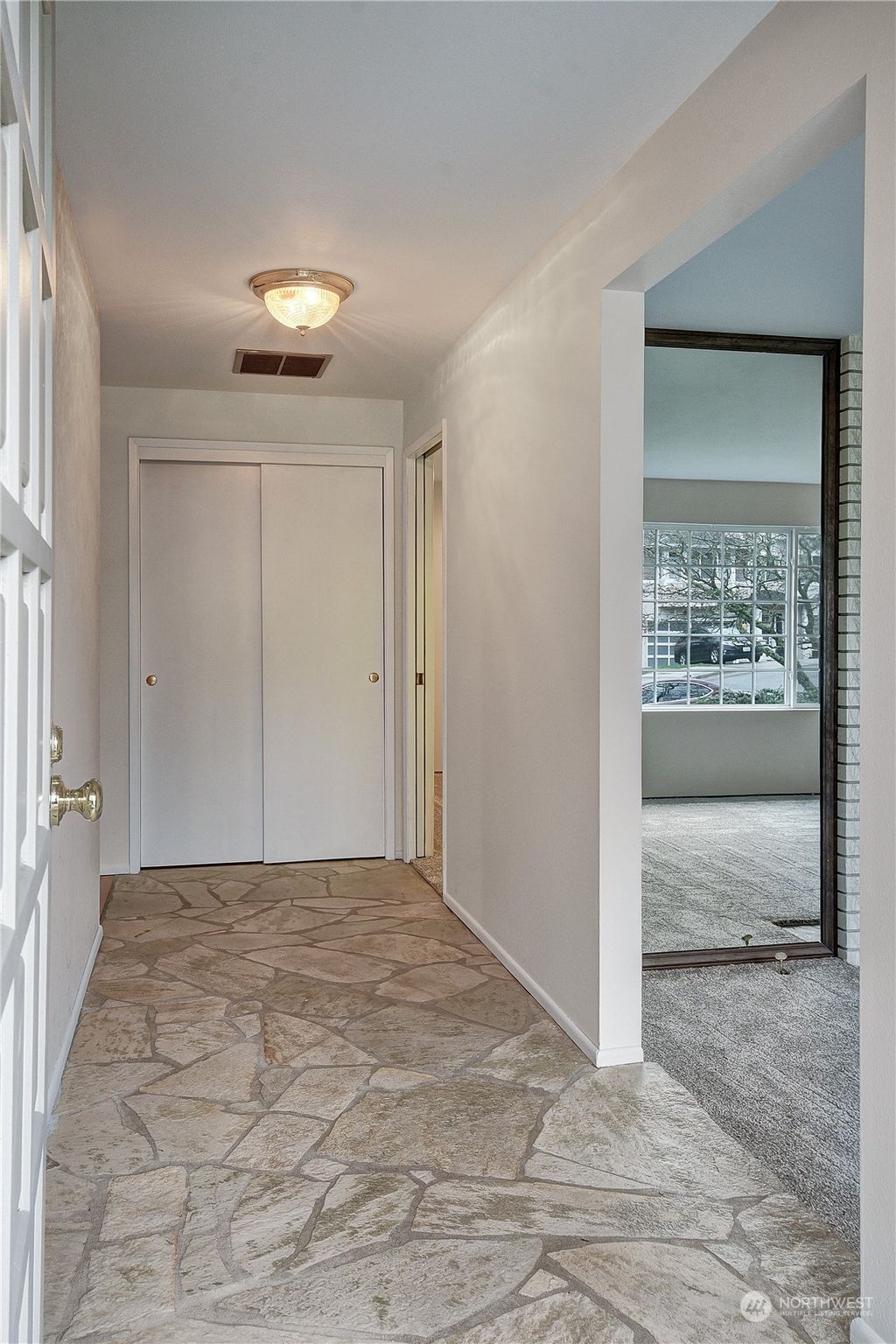 Photo of 1410 NW 198th Street, Shoreline, WA 98177 (MLS # 2038604)