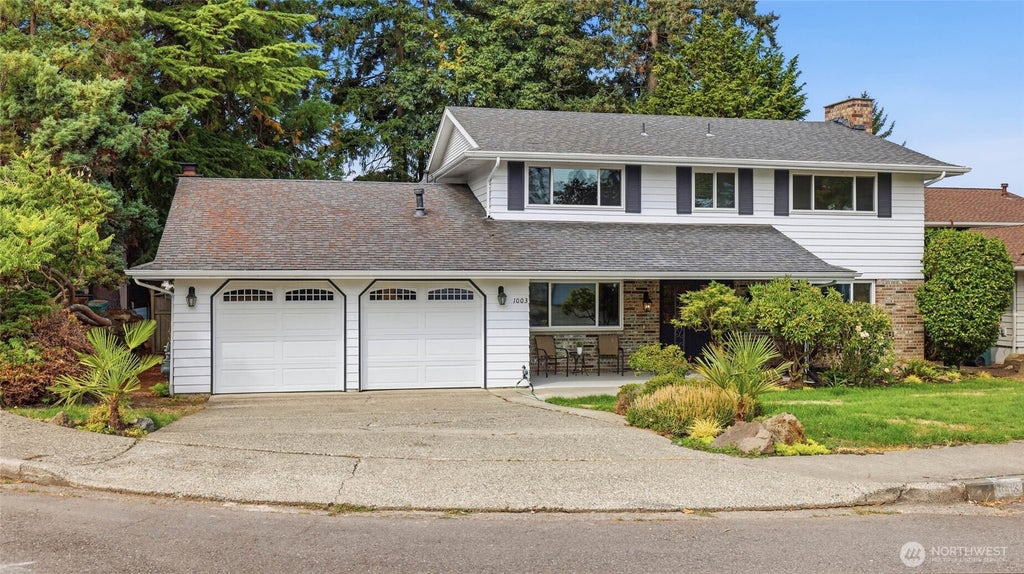Photo of 1003 144th Place S, Bellevue, WA 98007 (MLS # 2566585)