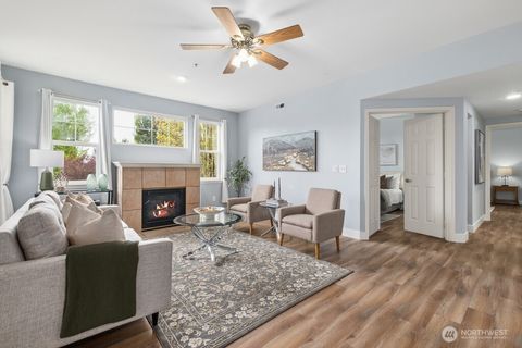 Photo of 400 S 46th Place #B, Renton, WA 98055 (MLS # 2510809)