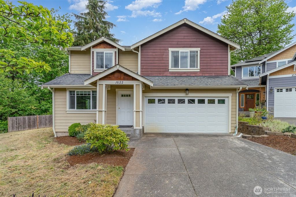 Photo of 1622 S 253rd Place, Des Moines, WA 98198 (MLS # 2368163)