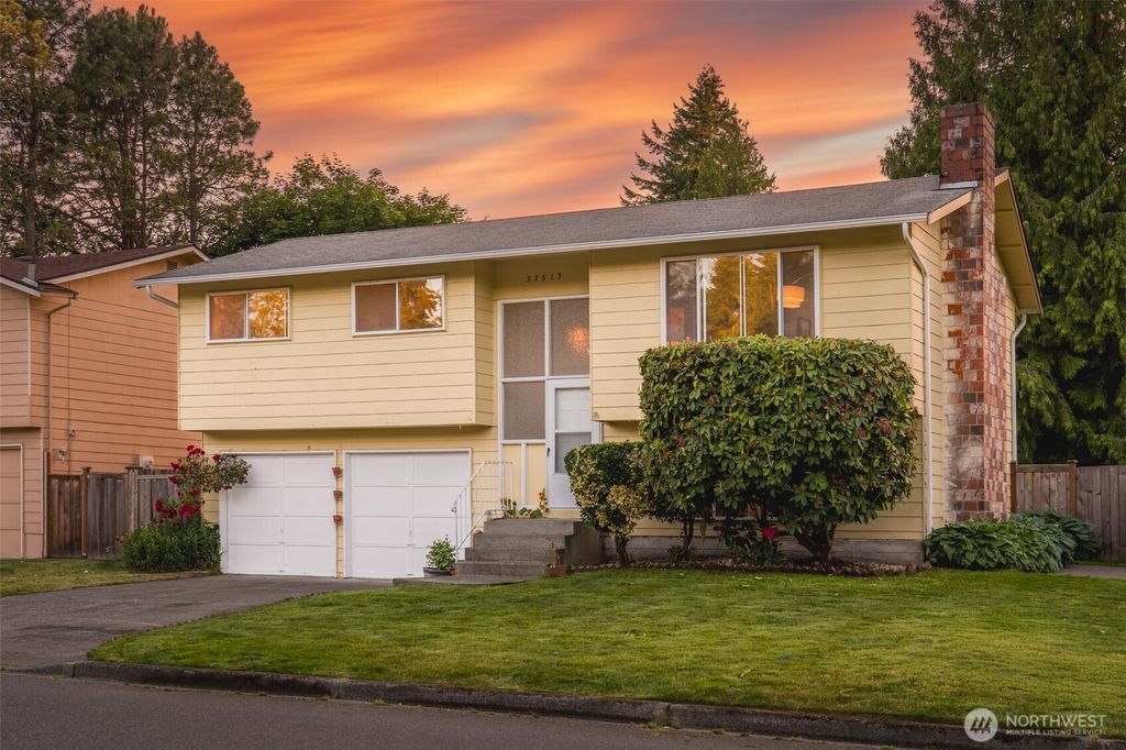 Photo of 33513 35th Avenue SW, Federal Way, WA 98023 (MLS # 2391411)