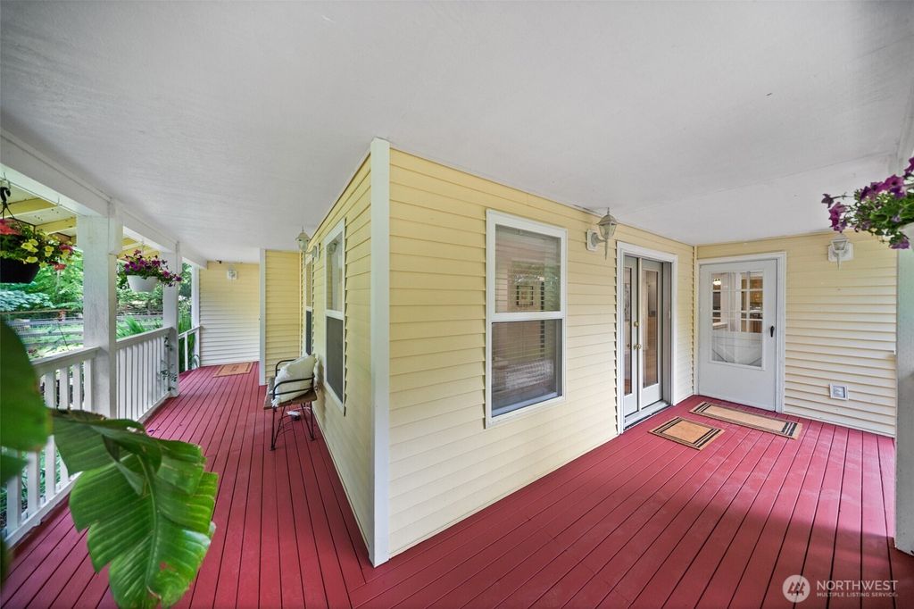 Photo of 30427 204th Avenue SE, Kent, WA 98042 (MLS # 2412179)