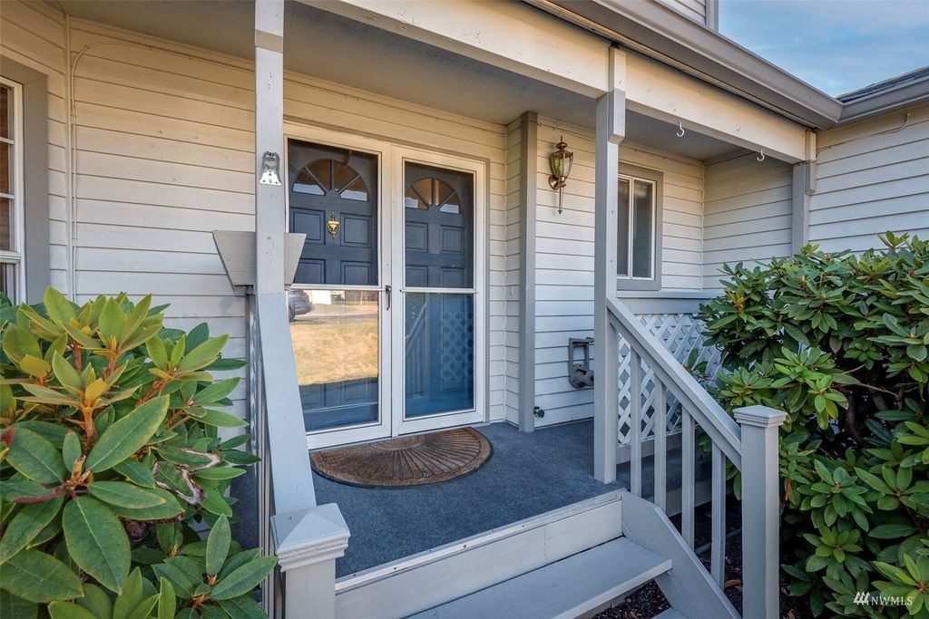 Photo of 23809 137th Avenue SE, Kent, WA 98042 (MLS # 1989115)