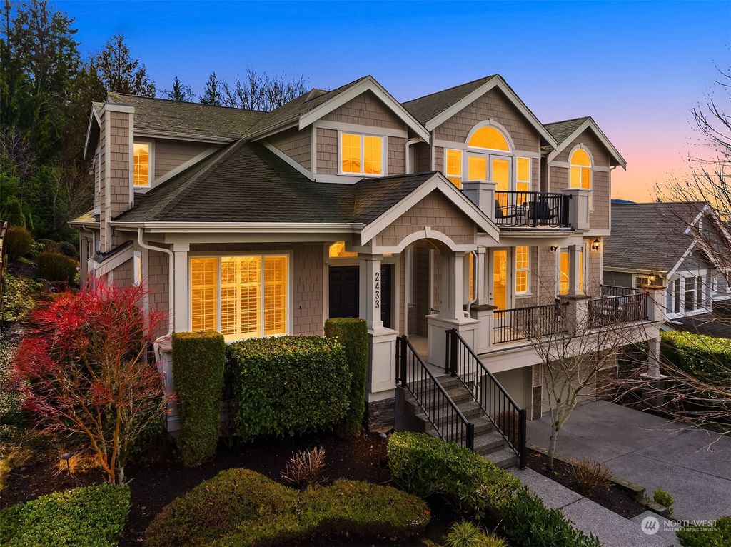 Photo of 2433 NE Daphne Street, Issaquah, WA 98029 (MLS # 2202442)