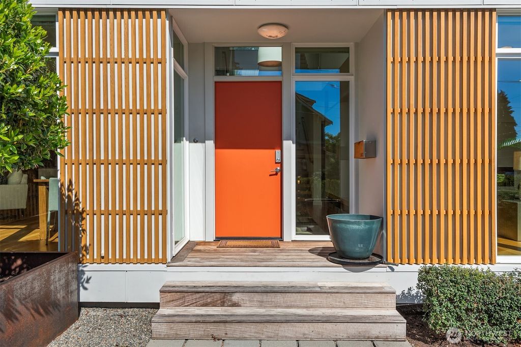 Photo of 5802 43rd Avenue NE, Seattle, WA 98105 (MLS # 2396146)