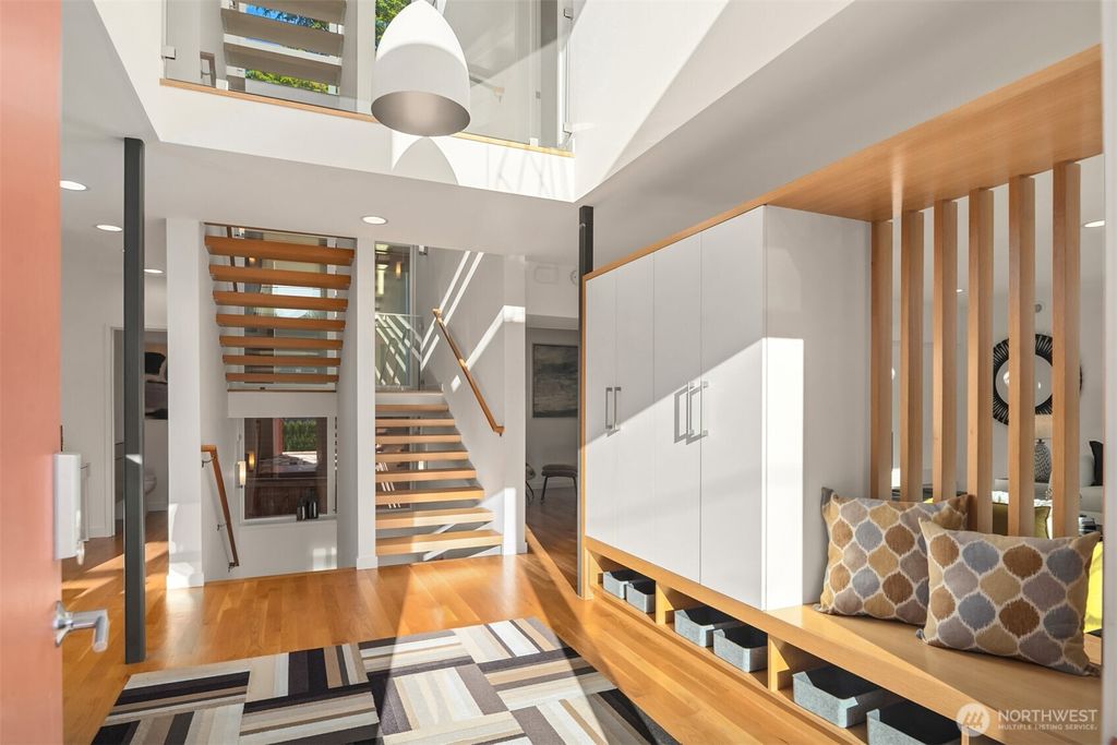 Photo of 5802 43rd Avenue NE, Seattle, WA 98105 (MLS # 2396146)