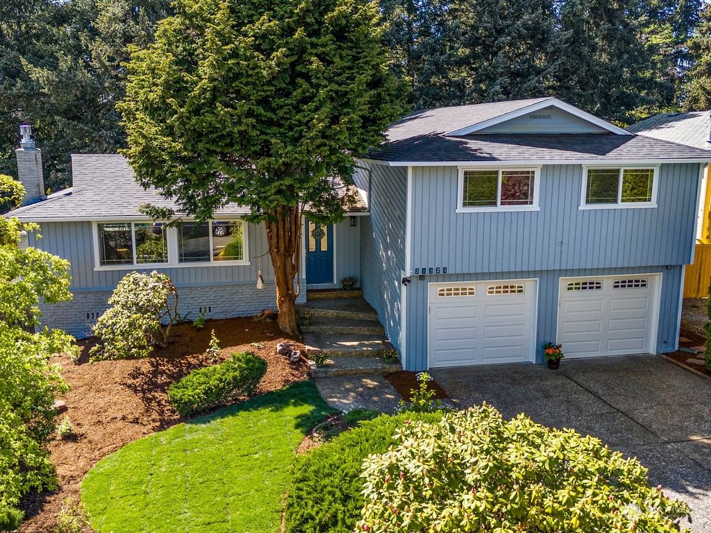 Photo of 31323 33rd Avenue SW, Federal Way, WA 98023 (MLS # 2230818)