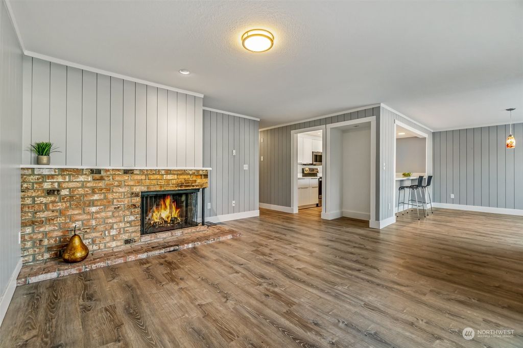 Photo of 2930 76th Avenue SE #A103, Mercer Island, WA 98040 (MLS # 2039870)
