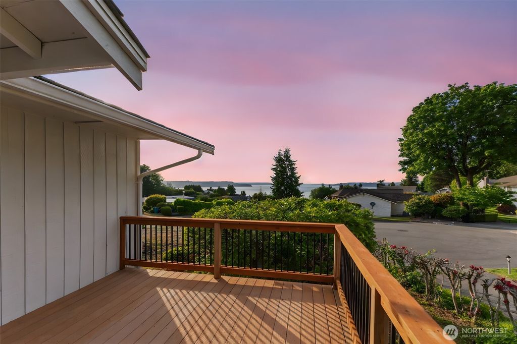 Photo of 28830 11th Avenue S, Federal Way, WA 98003 (MLS # 2388315)