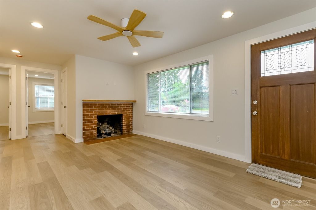 Photo of 8316 Winona Street SW, Lakewood, WA 98498 (MLS # 2524984)