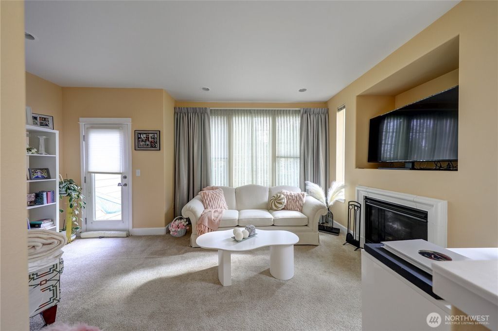 Photo of 11023 SE 240 Street #C2, Kent, WA 98031 (MLS # 2514404)