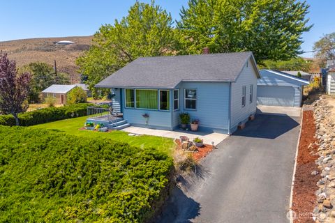 Photo of 203 Columbia Rd Rd, Ephrata, WA 98823 (MLS # 2415501)