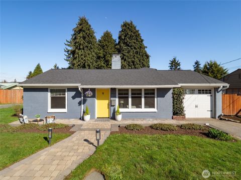 Photo of 9808 Linden Avenue N, Seattle, WA 98103 (MLS # 2490478)