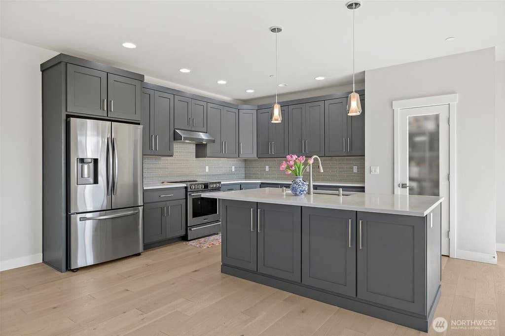 Photo of 17115 11th Place W #B, Lynnwood, WA 98037 (MLS # 2569870)