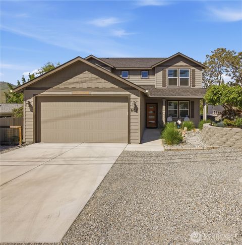 Photo of 609 N Bradley Street, Chelan, WA 98816 (MLS # 2523143)