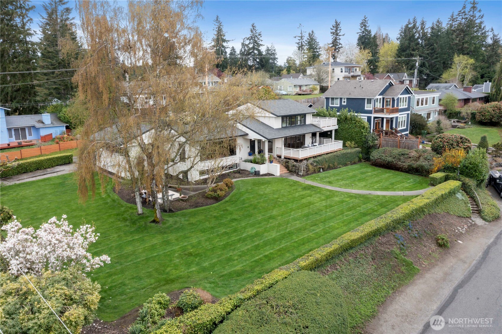 3109 Tahoma Place W