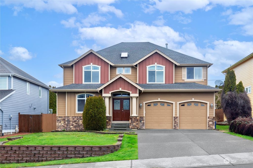 Photo of 5954 NE 3rd Court, Renton, WA 98059 (MLS # 2206015)