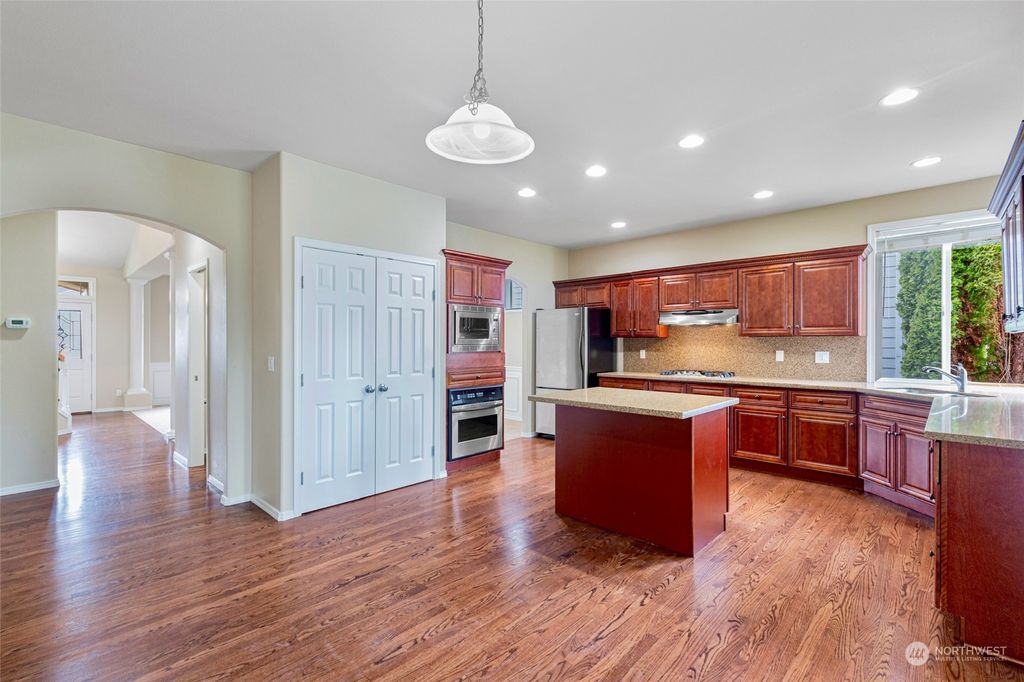 Photo of 5954 NE 3rd Court, Renton, WA 98059 (MLS # 2206015)