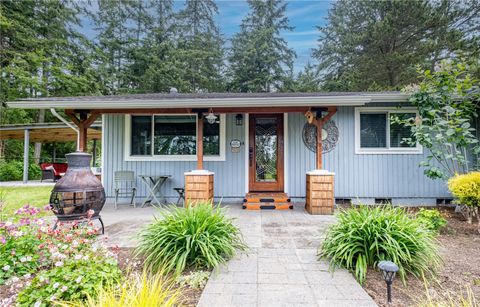 A home in Oak Harbor