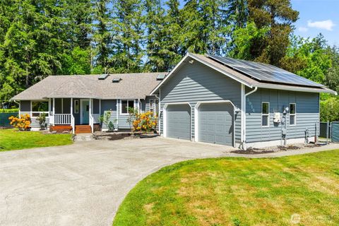 Photo of 3914 14th Court NE, Olympia, WA 98506 (MLS # 2526837)