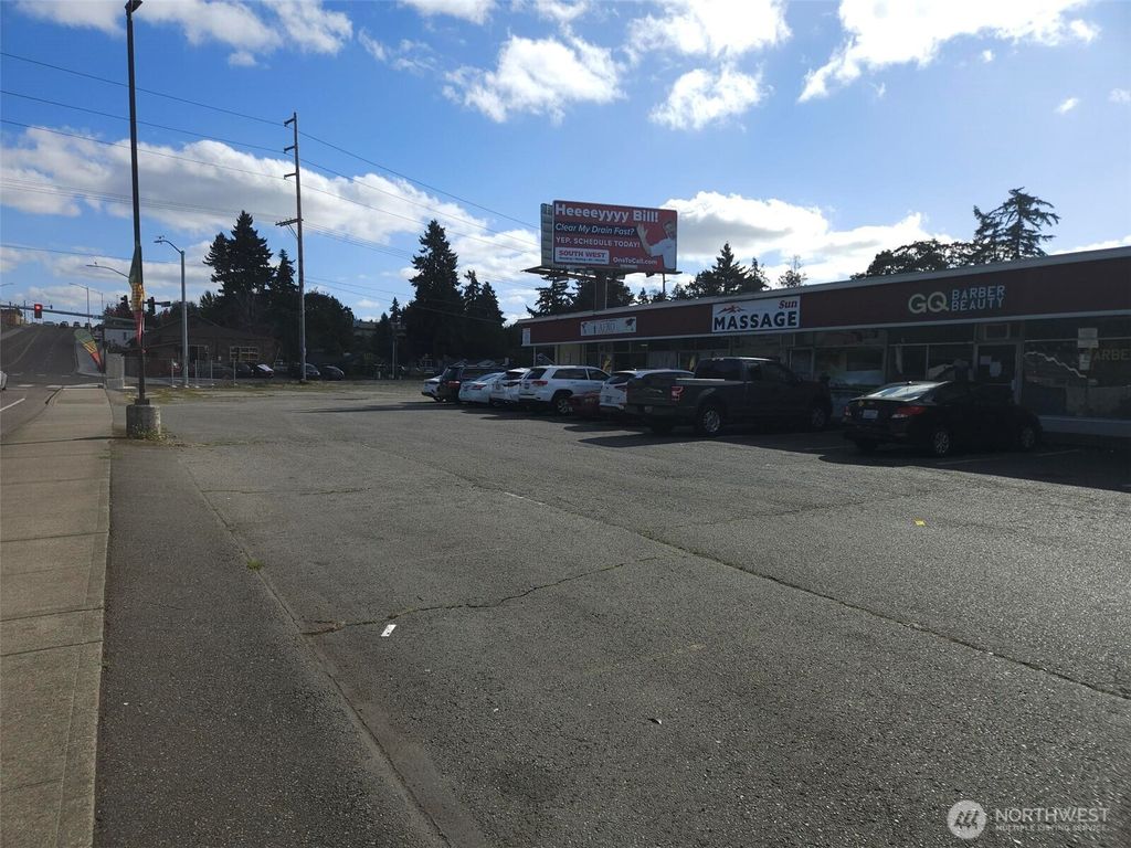 Photo of 502 512 112th St S St, Tacoma, WA 98444 (MLS # 2444009)