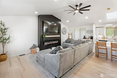 Photo of 721 Kriewald Court, Wenatchee, WA 98801 (MLS # 2429802)