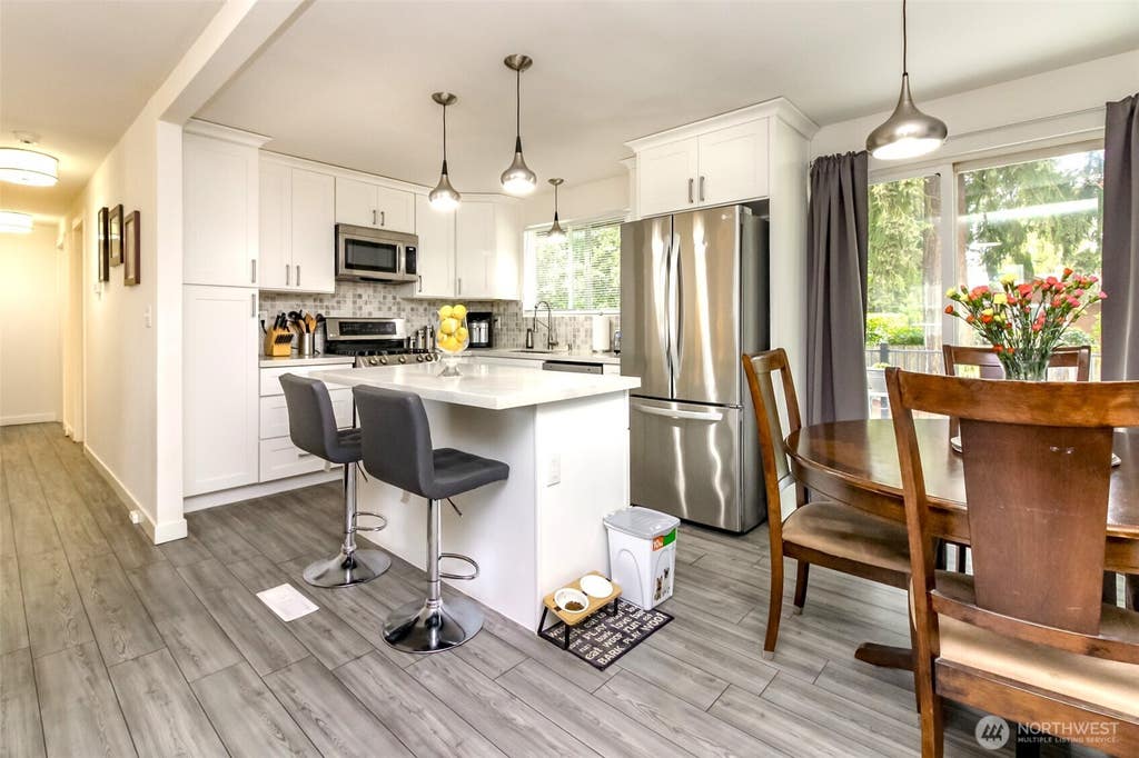 Photo of 33227 39th Avenue SW, Federal Way, WA 98023 (MLS # 2560255)