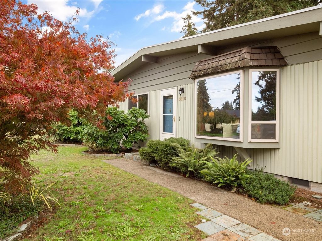 Photo of 3815 S 305th Place, Auburn, WA 98001 (MLS # 2306372)