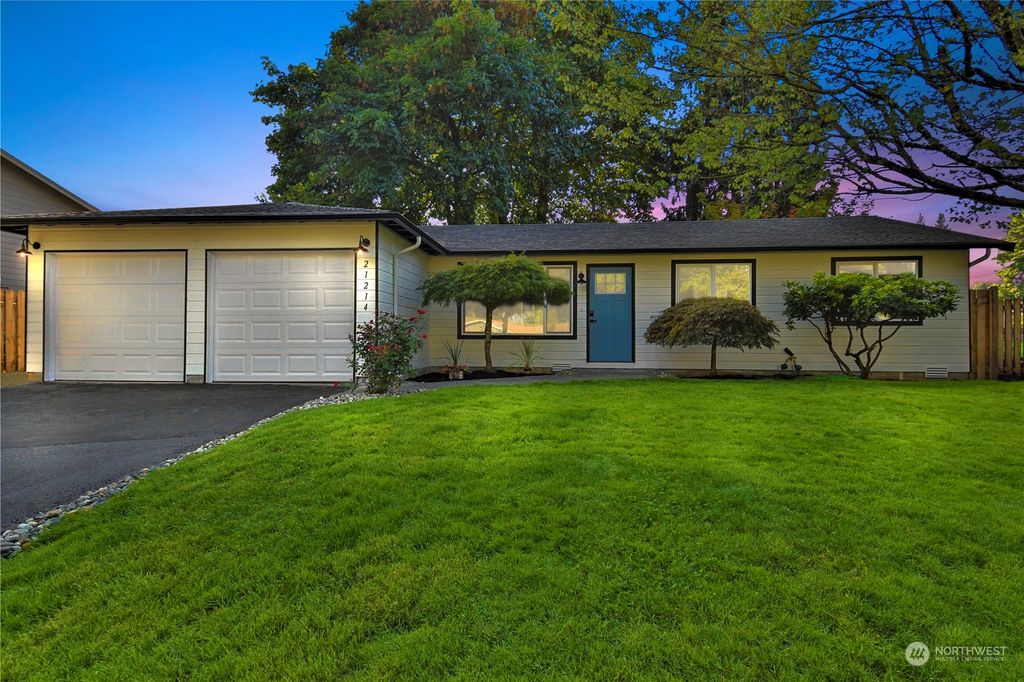 Photo of 21214 3rd Avenue W, Bothell, WA 98021 (MLS # 2155363)